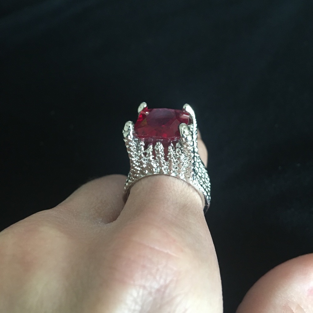 Large Red Rhinestone Cocktail Ring Size 7 - Picture 4 of 8